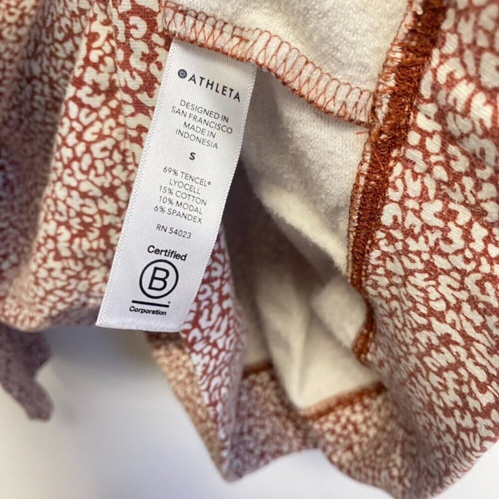 Athleta Pull Over Leopard Print Crew Neck Top - Picture 8 of 10